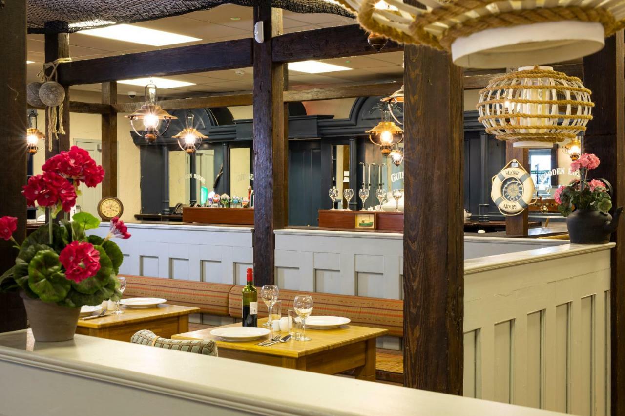 The Wooden House Hotel Килмор Кей Екстериор снимка